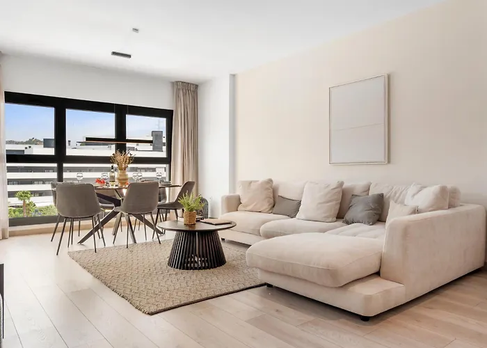 Solarium Penthouse Walk To & Old Town *