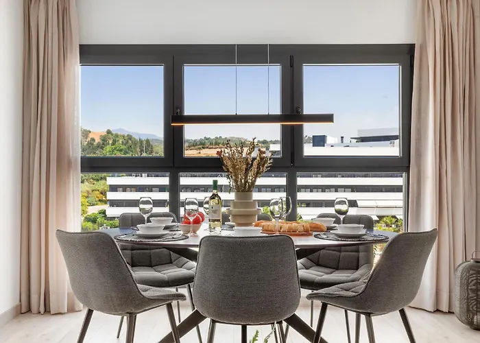 Solarium Penthouse Walk To & Old Town Apartman