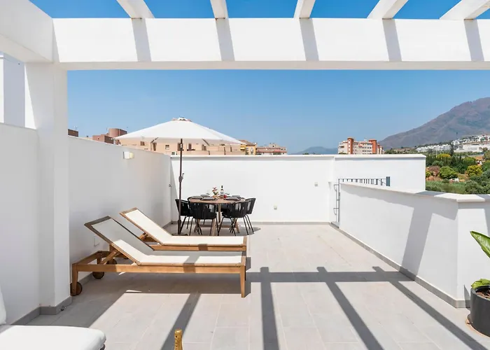 Solarium Penthouse Walk To & Old Town Appartement