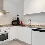Apartment Solarium Penthouse Walk To & Old Town