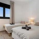 Solarium Penthouse Walk To & Old Town *