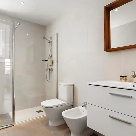 Solarium Penthouse Walk To & Old Town