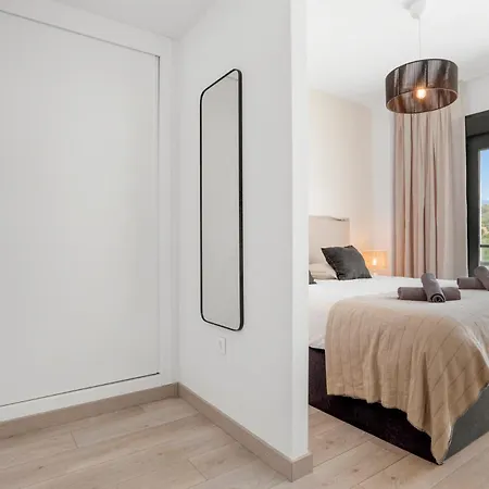 Solarium Penthouse Walk To & Old Town Estepona