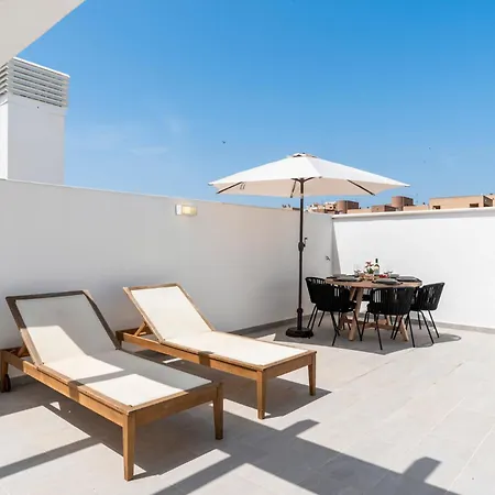 Solarium Penthouse Walk To & Old Town * Estepona