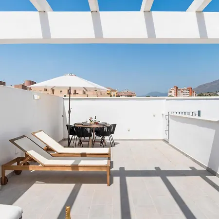 Solarium Penthouse Walk To & Old Town Lejlighed