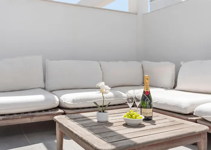 Solarium Penthouse Walk To & Old Town Apartamento Estepona