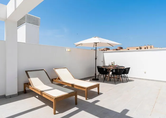 Solarium Penthouse Walk To & Old Town * Estepona